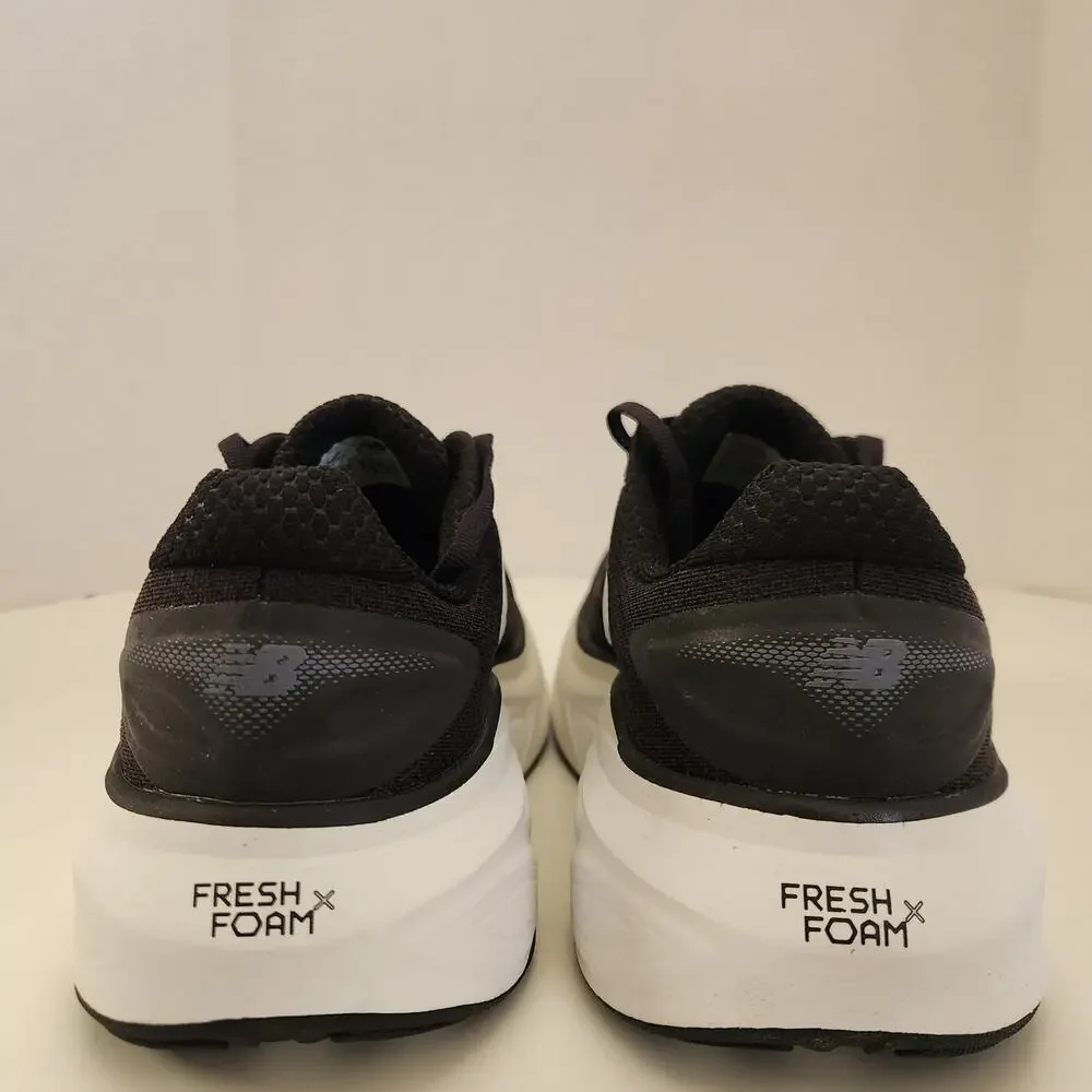 New Balance Women's Fresh Foam X More V6 Running Shoe, 8 W - Picture 5 of 10